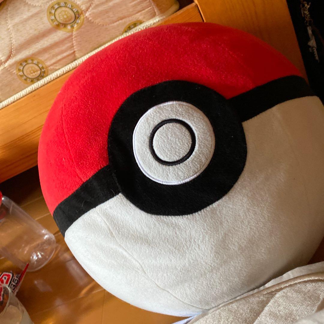 ポケモン モンスターボール ぬいぐるみ