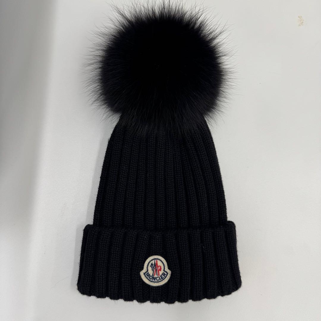 モンクレール　ニット帽　ポンポン　ブラック