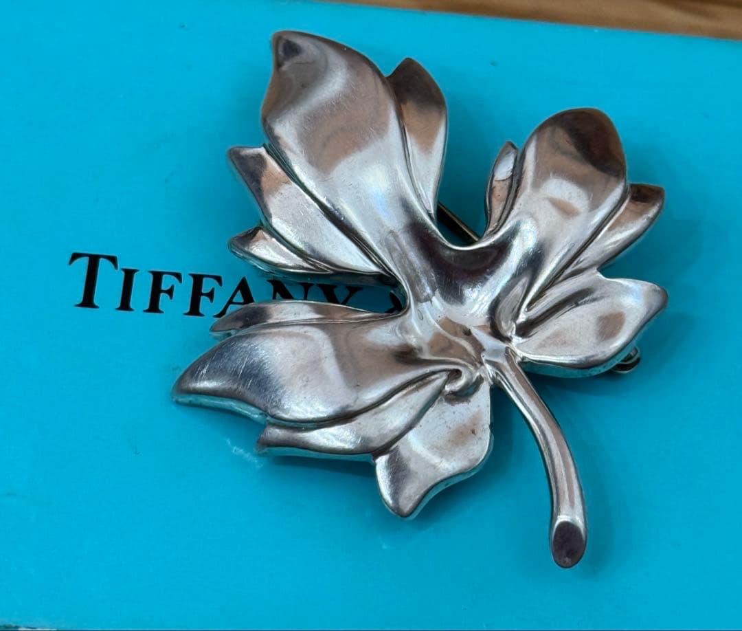 希少！！【ティファニー　葉　リーフ　ブローチ】