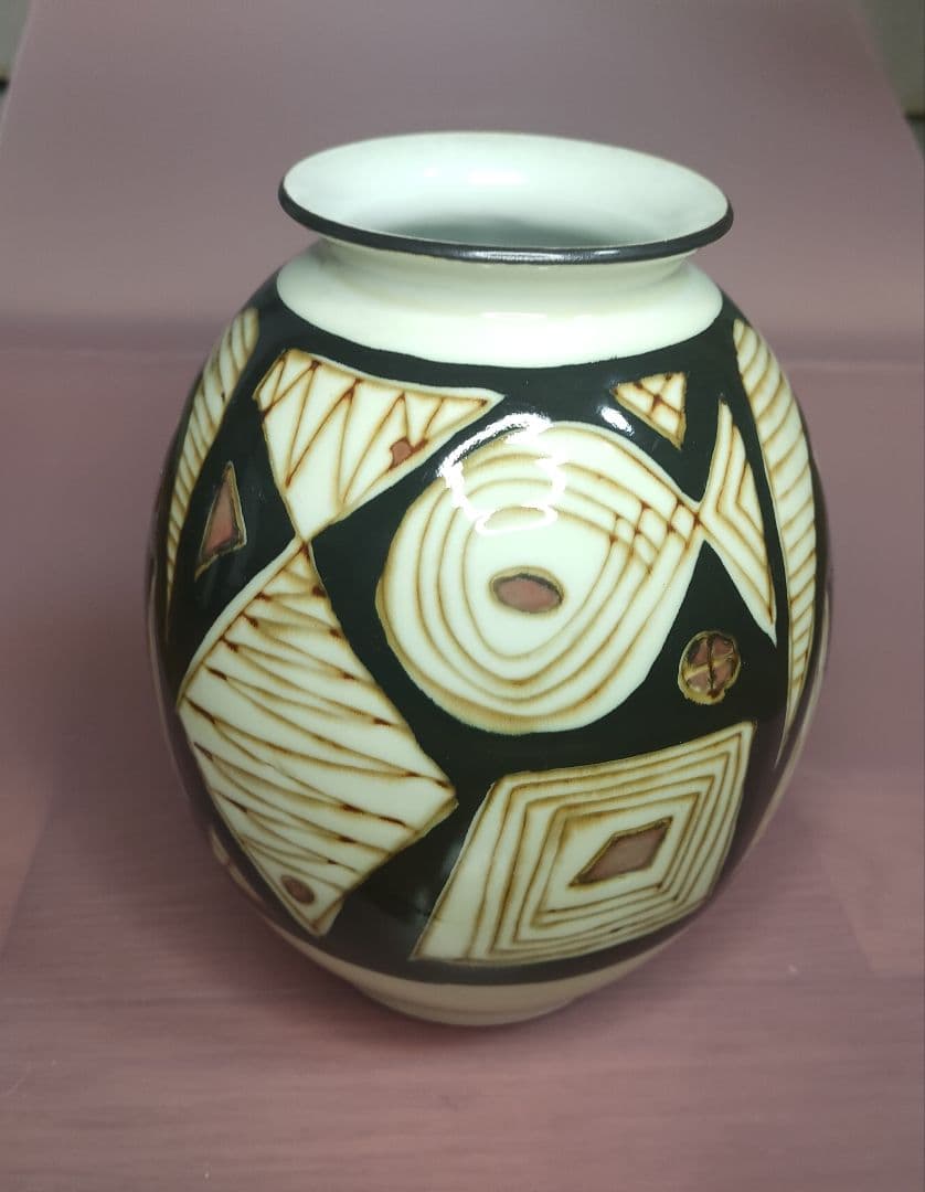 有田焼 小野琥山　抽象模様の陶器花瓶