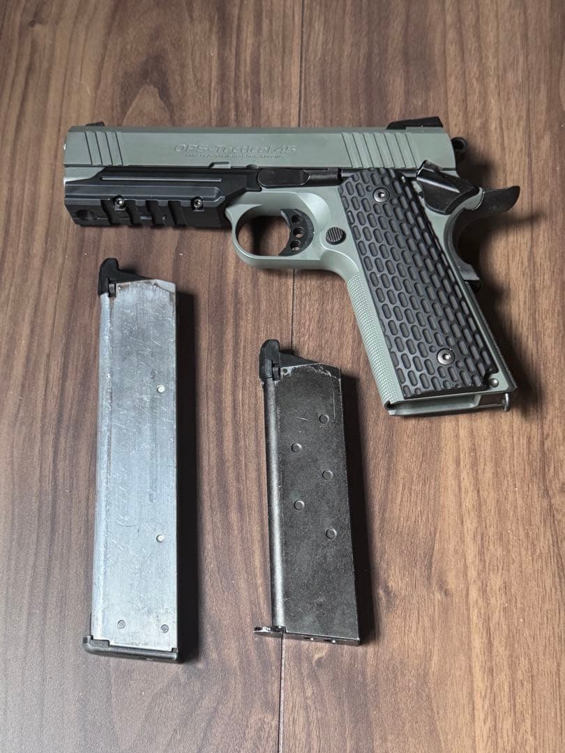 東京マルイ　フォリッジウォーリア　マガジン２本付き