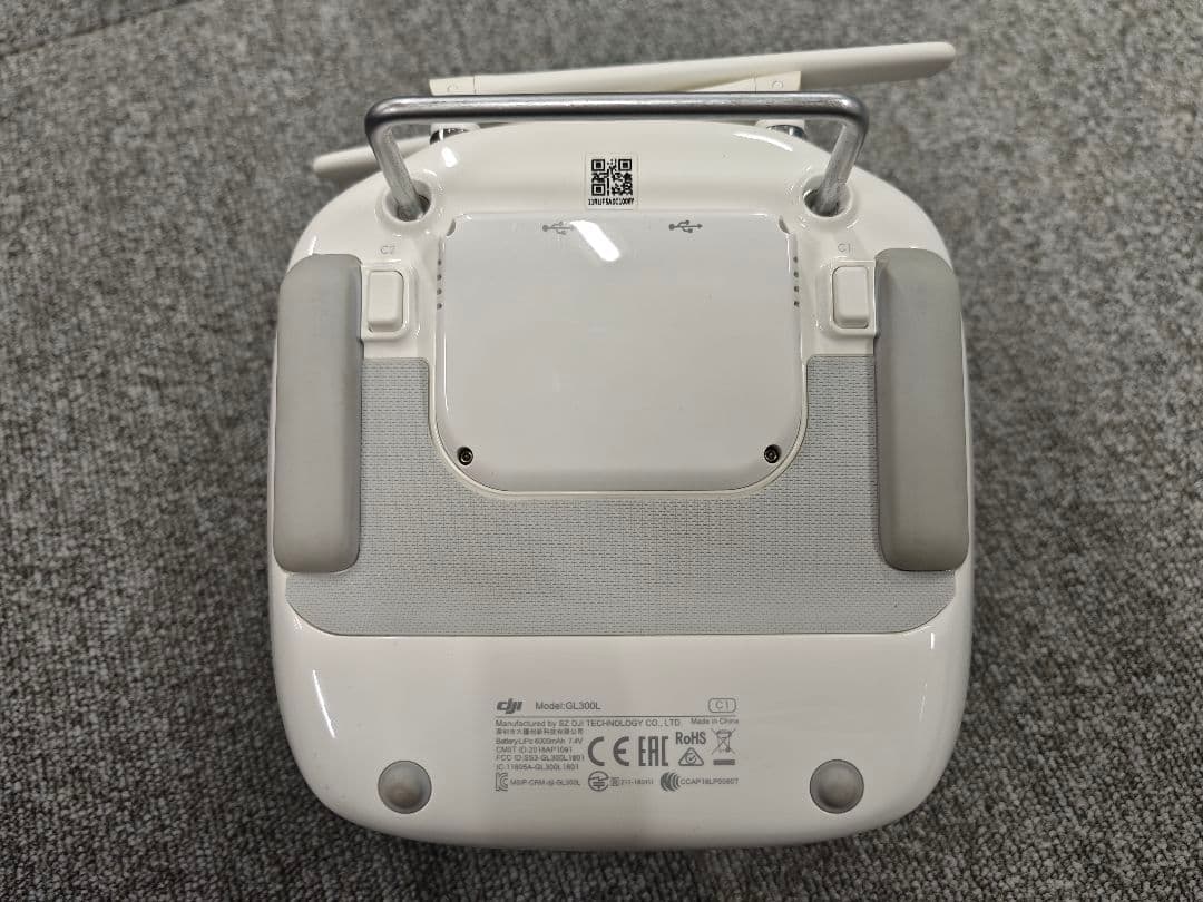 美品! DJI Phantom 4 PRO V2.0、バッテリー3個付