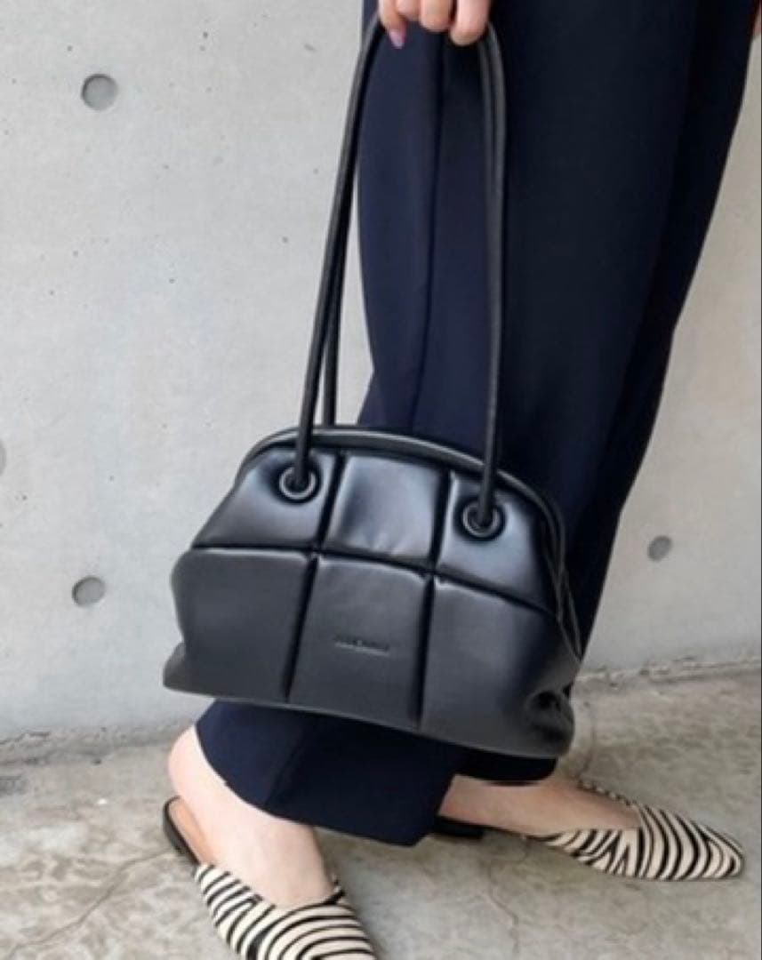 ADD CULUMN　アドカラム　パフブロッキング　がま口　ショルダーバッグ　黒