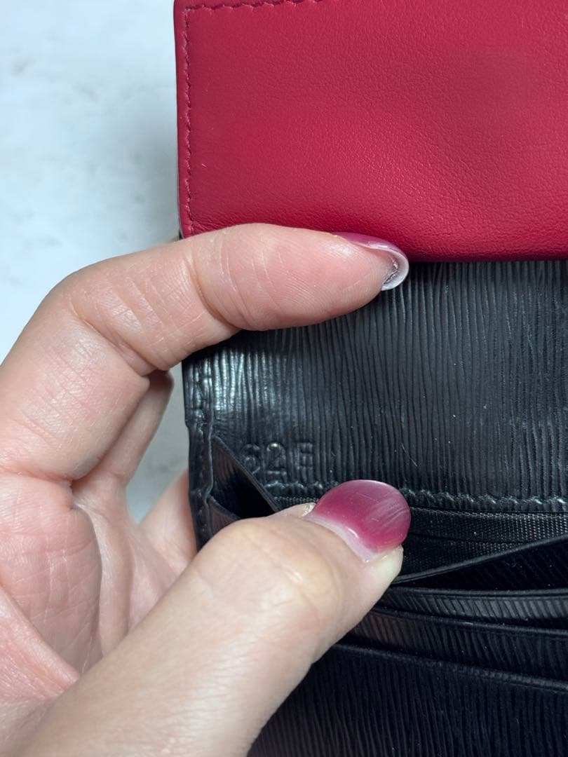 PRADA ハート柄 二つ折り財布