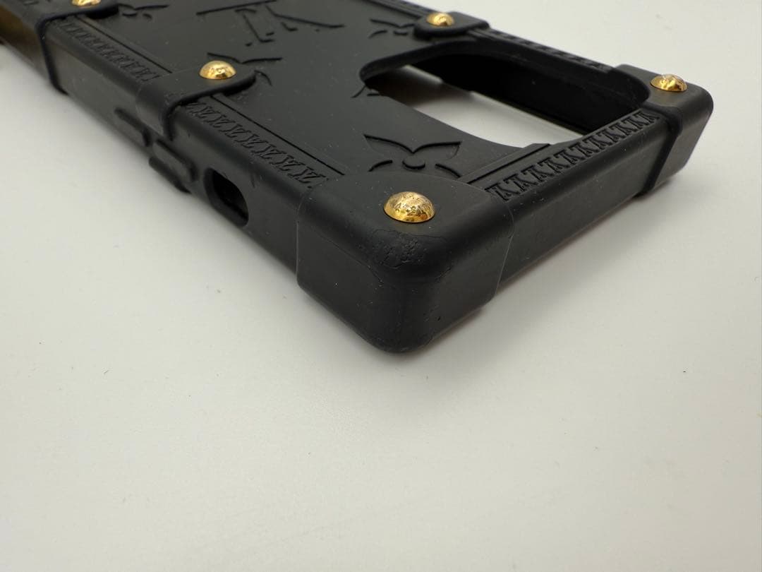 ルイヴィトン モノグラム リ トランク iPhone 14Pro対応 ケース