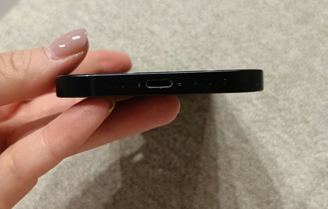 Apple iPhone12 ブラック 本体