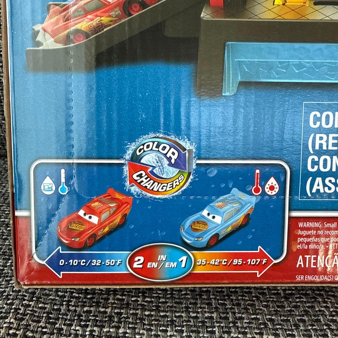マテル社 ディズニー カーズ 洗車プレイセット 色が変わるマックィーン
