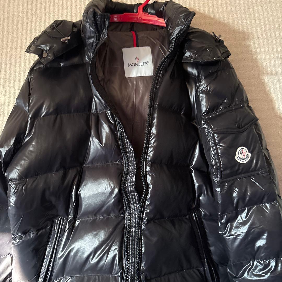 MONCLER ブラック ダウンジャケット