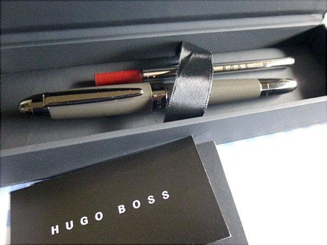 ■ドイツ製 HUGO BOSS(ヒューゴボス)アイコングレーローラーボールペン