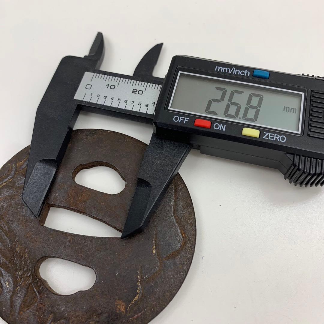 刀鍔 金象嵌 金彩 刀装具 鉄鍔 山水家人図 時代物