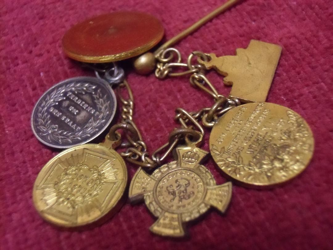 Ｗ帝政ドイツ軍/プロイセン王国＊５連ミニチュア襟ボタン穴チェーン勲章（実物）