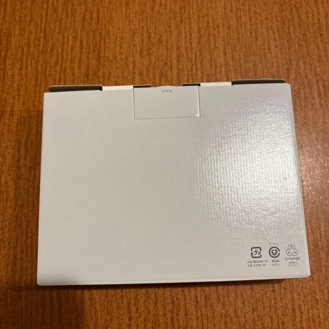 新品未使用 SIMフリー au GRATINA 4G KYF31 ホワイト