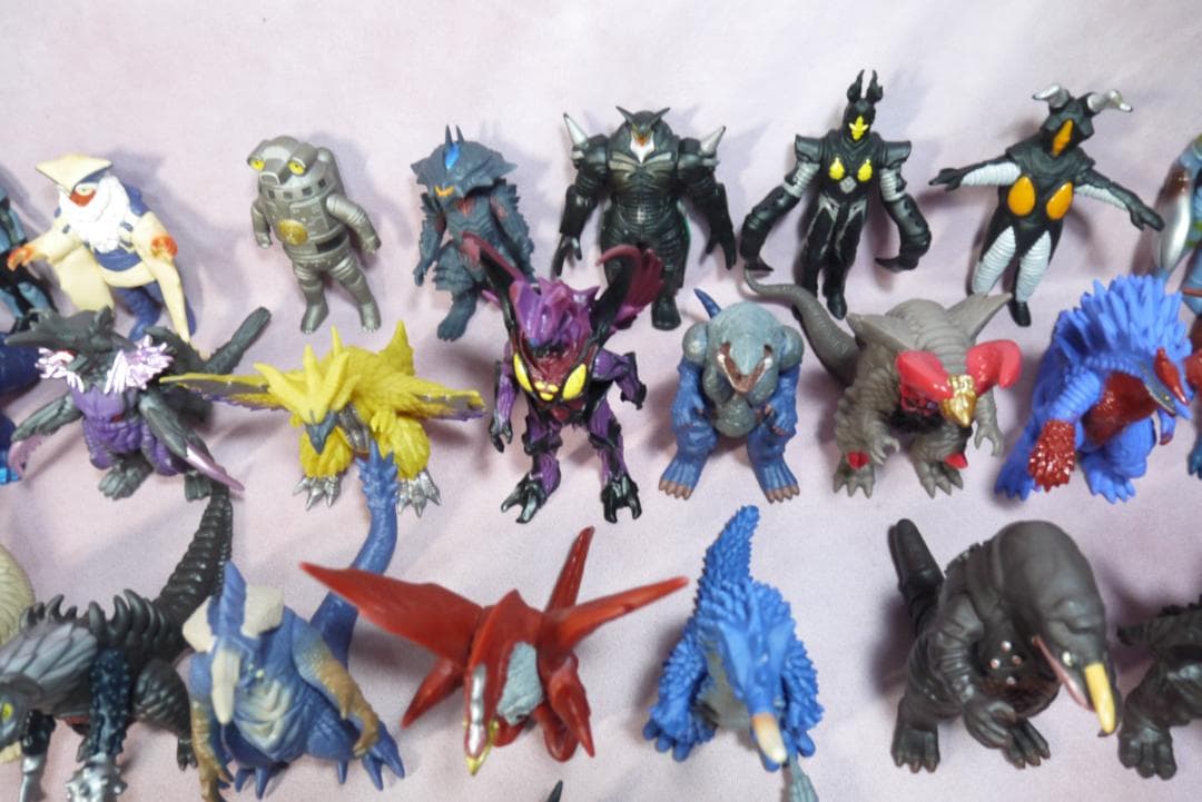 ウルトラ怪獣シリーズ500　怪獣ソフビ　65体