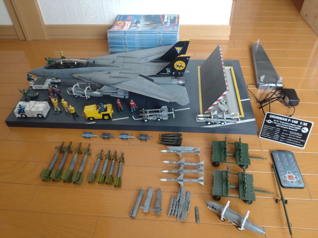 F-14 Tomcat アシェット140全巻1/32 トムキャット
