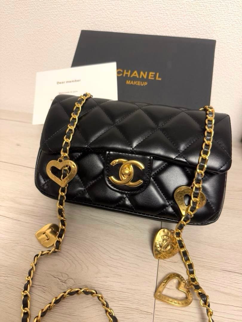 CHANEL キルティングショルダーバッグ ハートチェーン ノベルティ