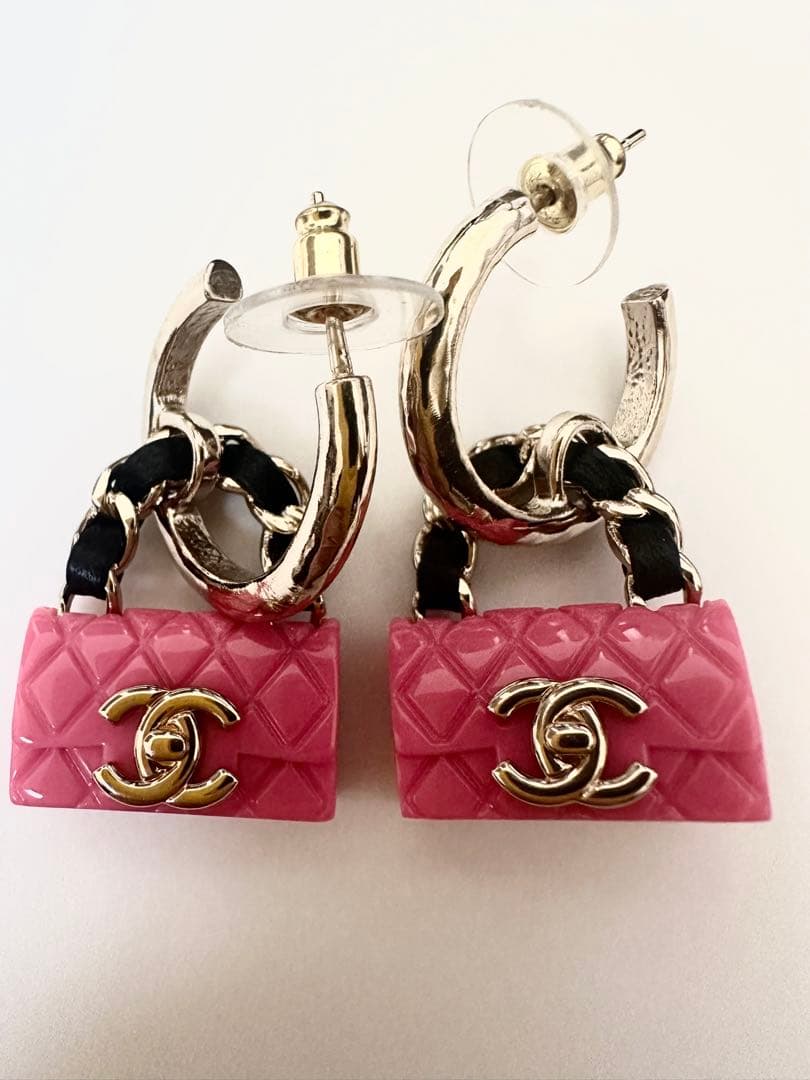 CHANEL マトラッセ バッグモチーフ ピアス