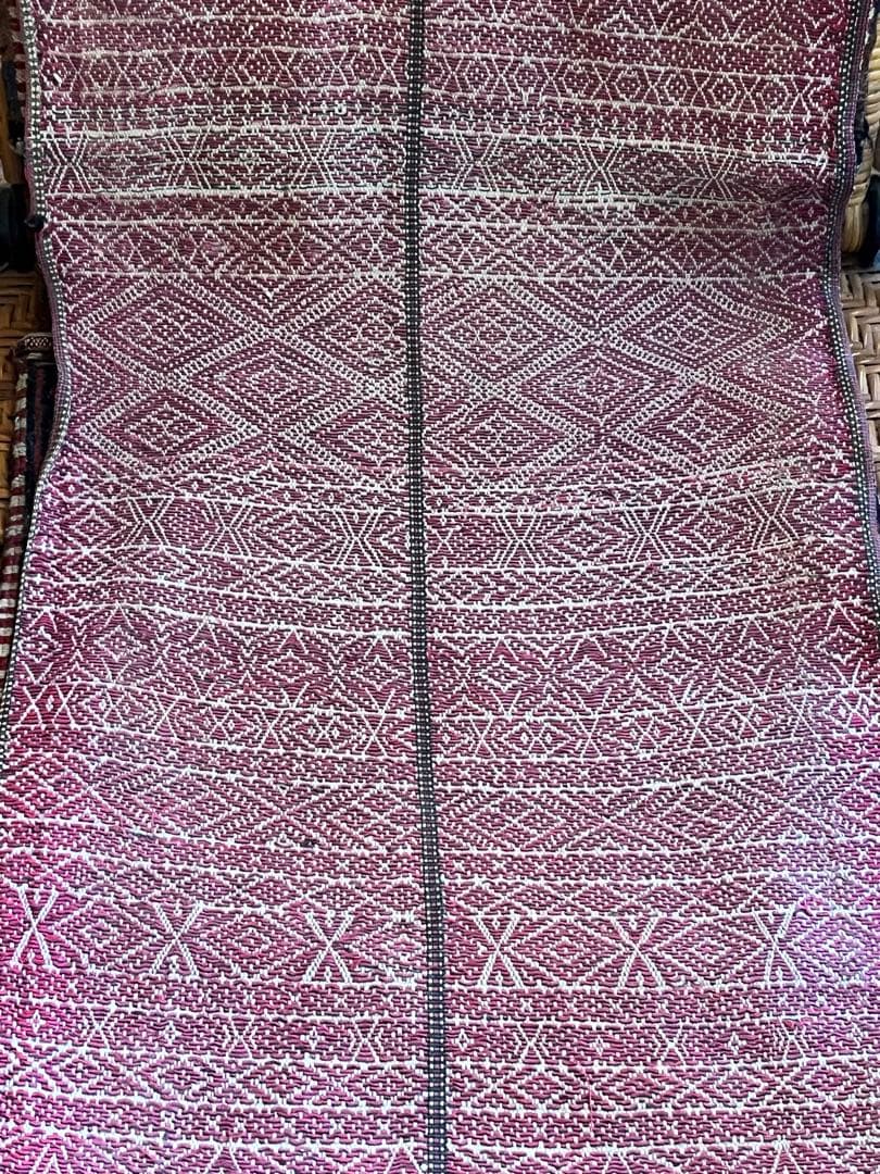 ミャンマー(旧ビルマ) チン族　片面縫い取り織り　肩掛け布　②