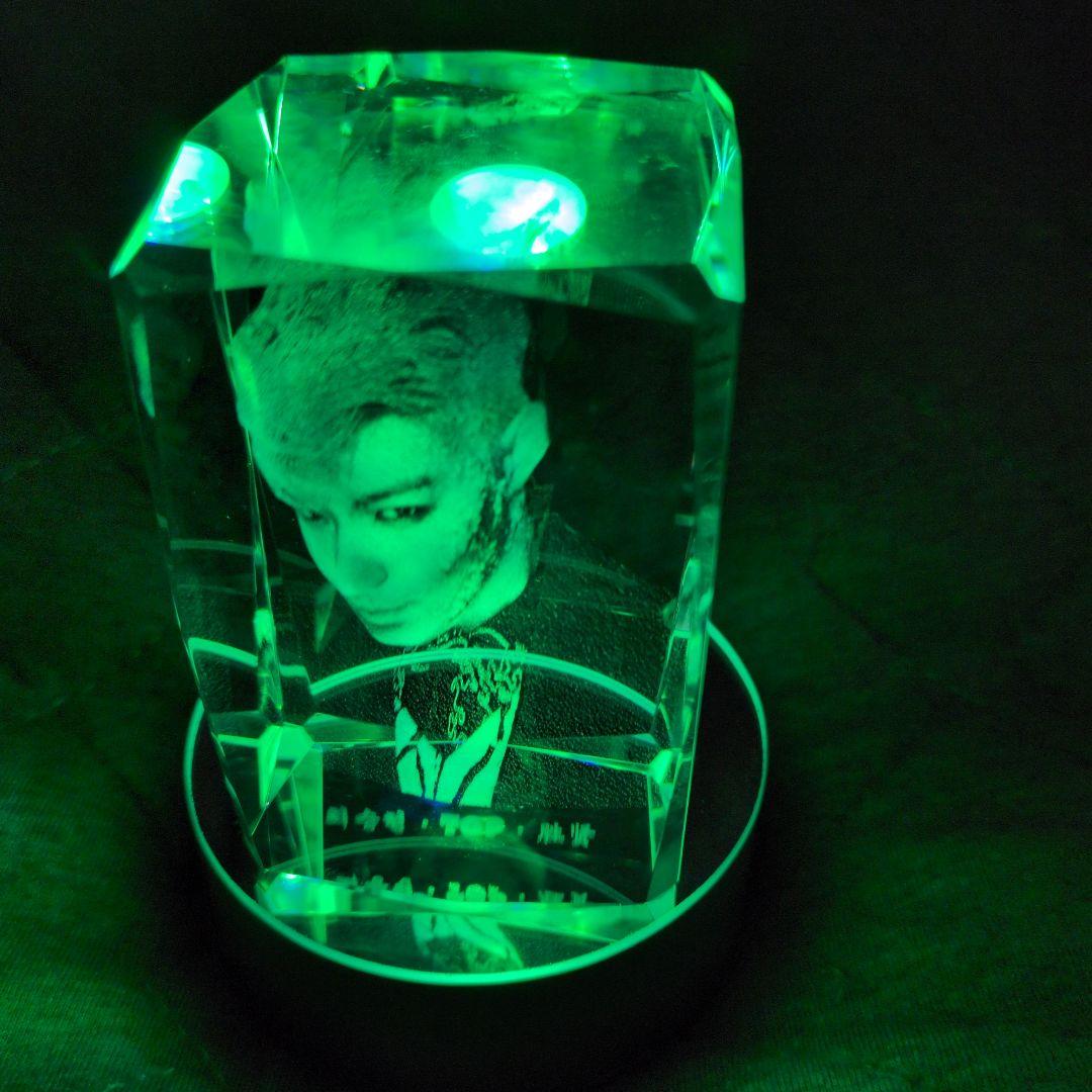 激レア　BIGBANGLEDクリスタル置物　G-DRAGON　T.O.P セット