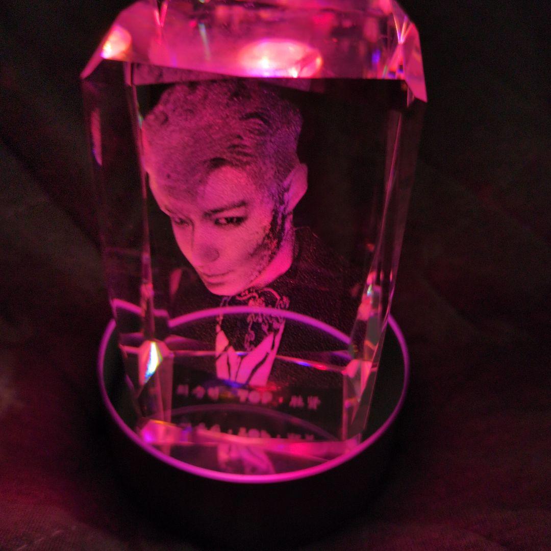 激レア　BIGBANGLEDクリスタル置物　G-DRAGON　T.O.P セット