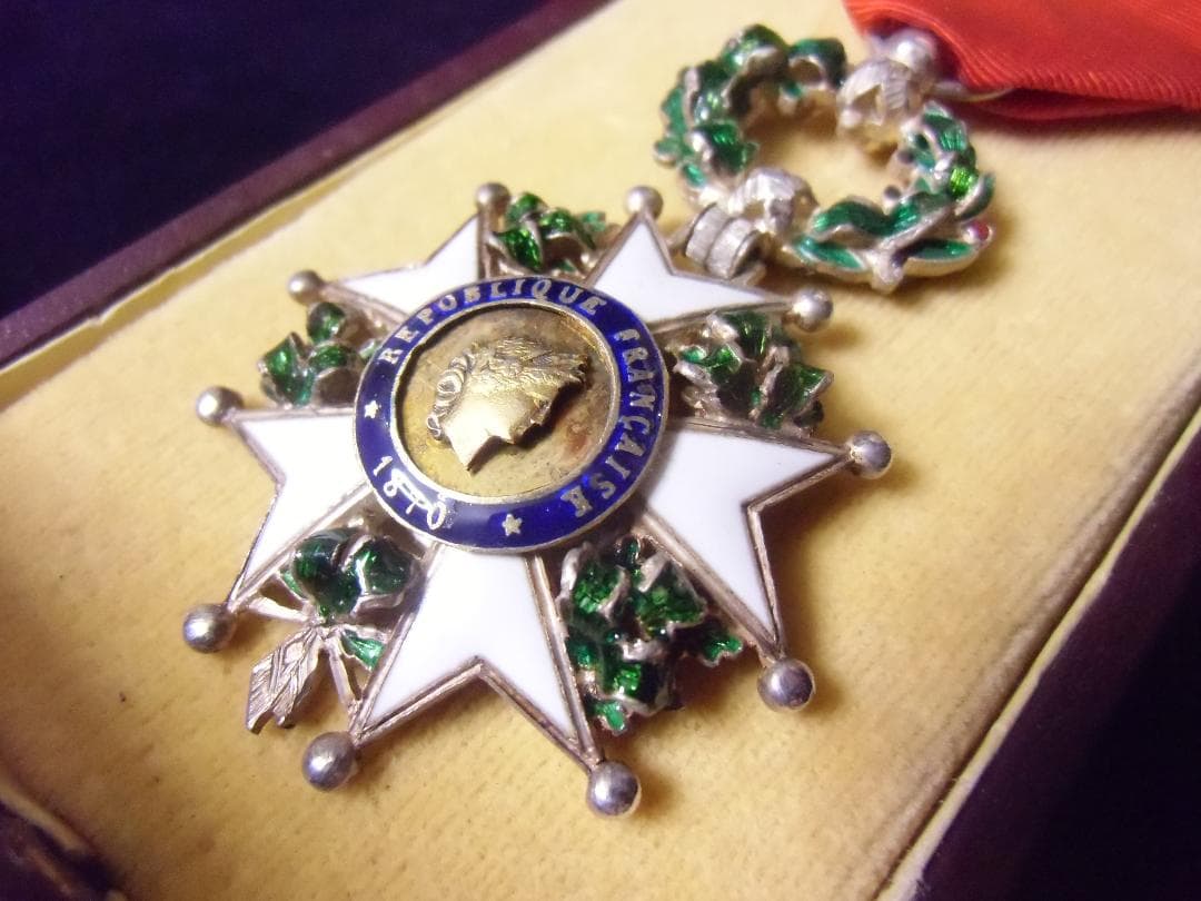 Ｆフランス軍＊～１９４０ レジオンドヌール勲章特別仕様＊騎士級（実物）