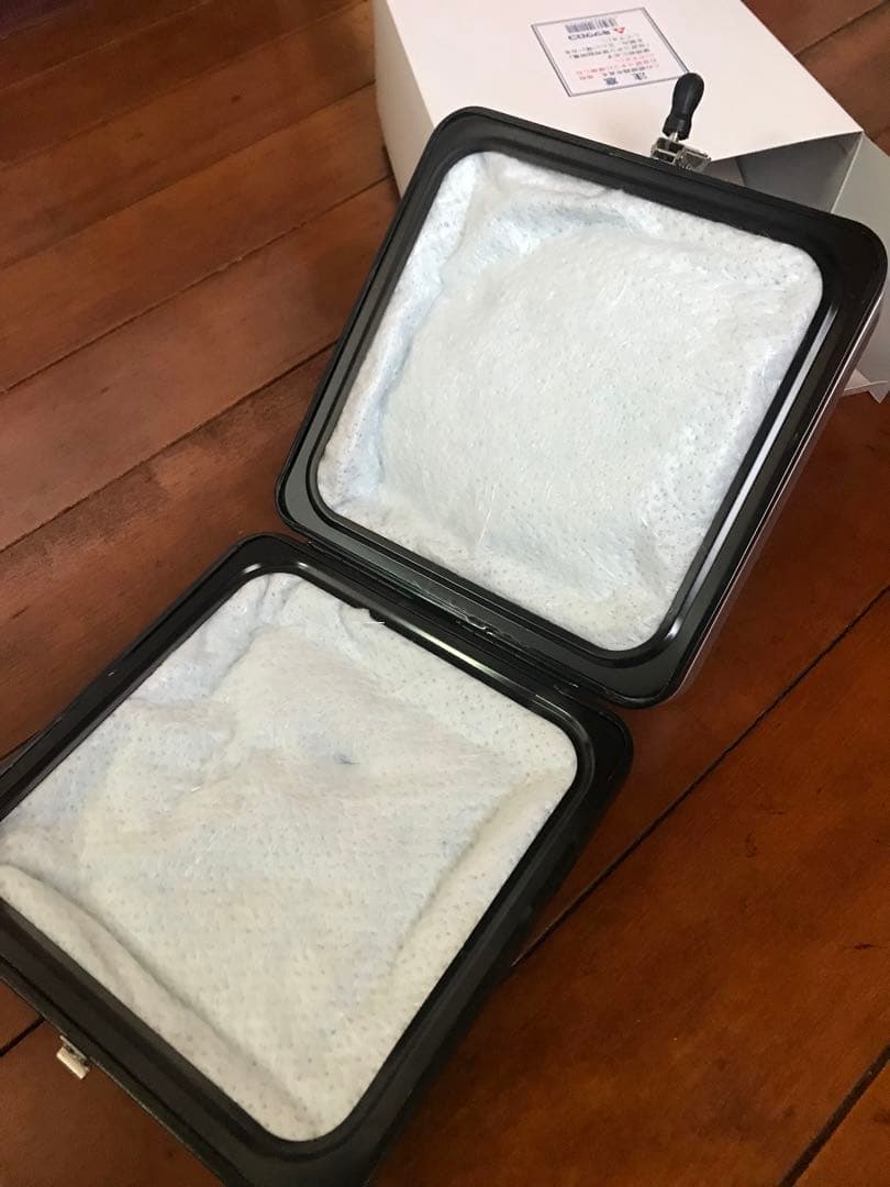 ミツウロコ豆炭こたつセット　必要器具付　未開封未使用　やぐらは入っていません