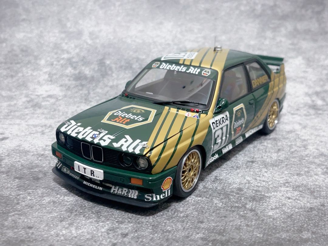 オートアート 1/18 BMW M3(E30)DTM 1991 #31