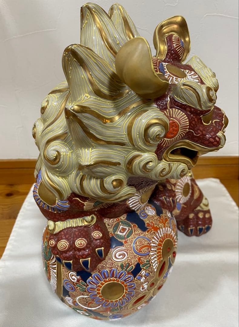 陶器製獅子の置物　エコメルカリ便、お願い致します