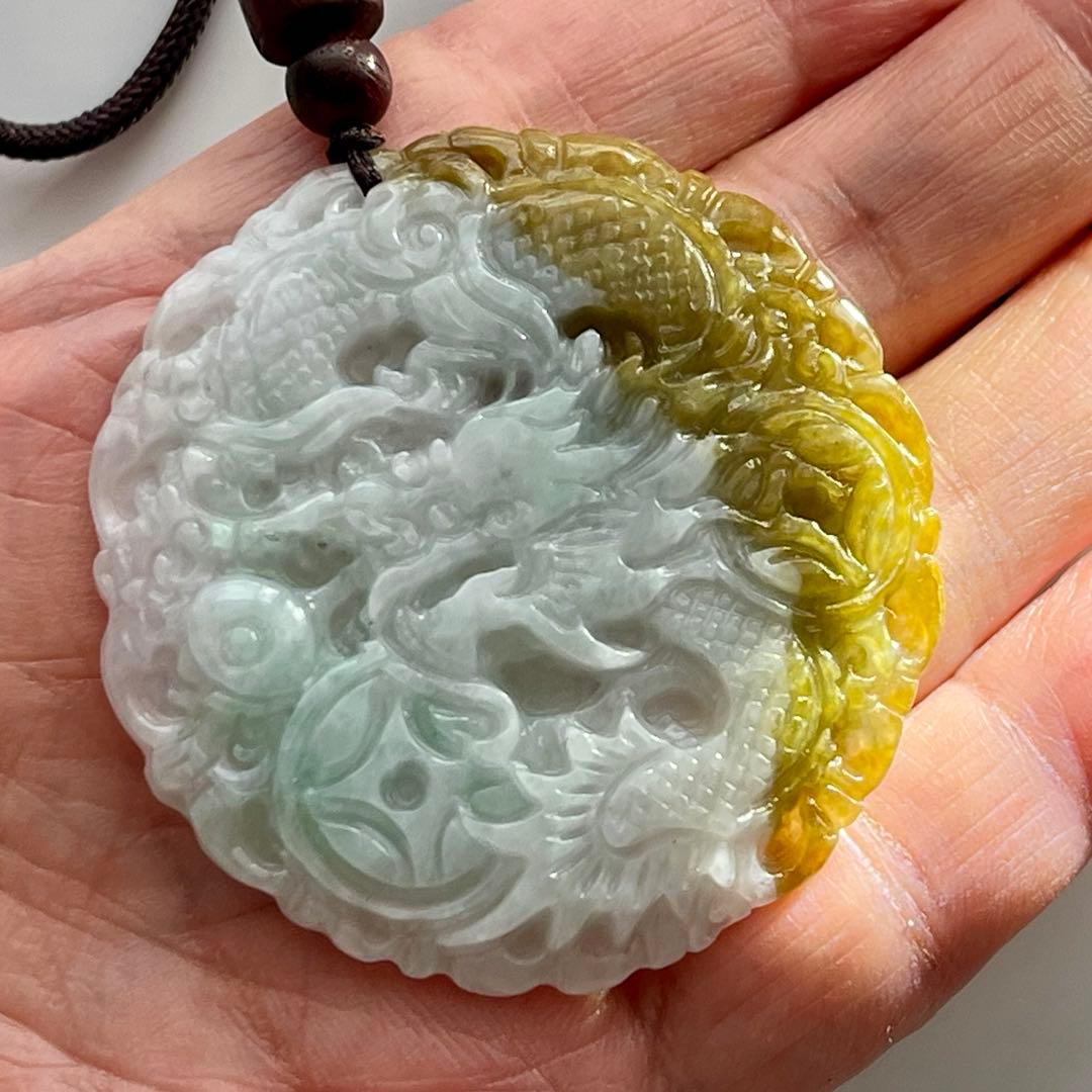 鑑別付 本翡翠 硬玉 A 龍神 招財 彫刻 ペンダント 15.5g 翡翠 一点物