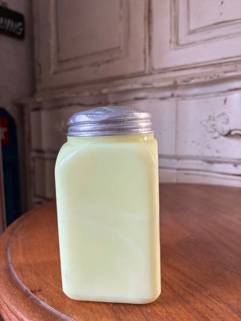 アンティーク　マッキー　カスタード　ミルクガラス　シェイカー　調味料入　アメリカ