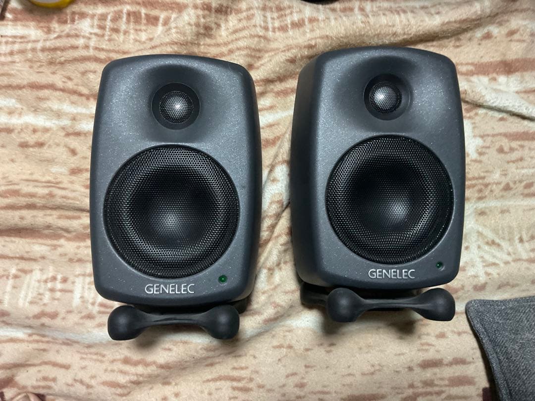 極美品 GENELEC 8020D モニタースピーカーセット　おまけ付き