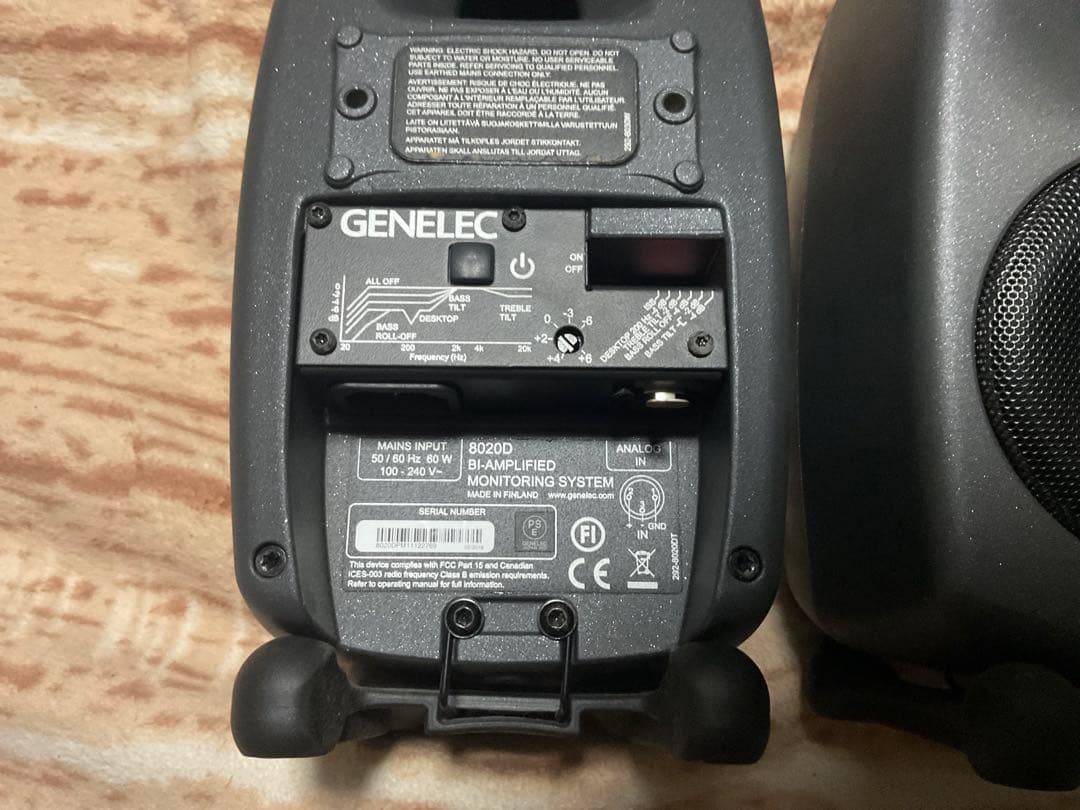 極美品 GENELEC 8020D モニタースピーカーセット　おまけ付き