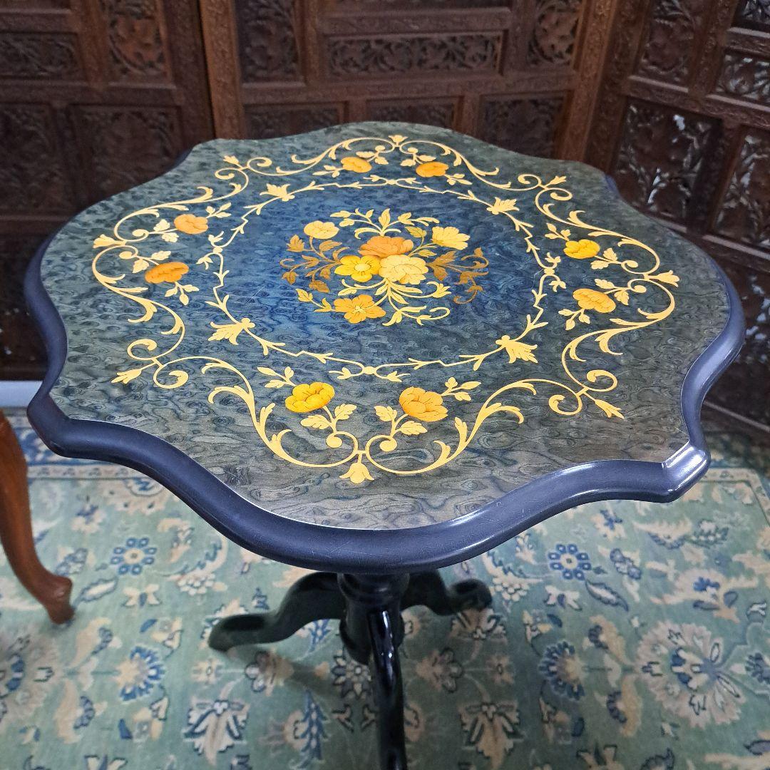 ♡象嵌細工が施されたアンティーク調のサイドテーブル♡