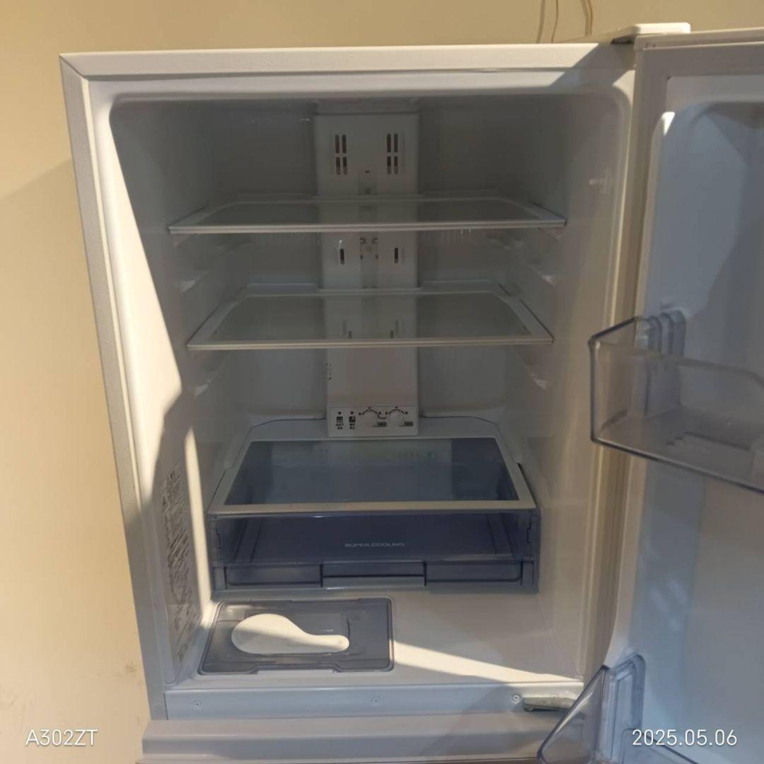 010 送料設置無料　神奈川限定配送　三菱　大型冷蔵庫　最新モデル　272L