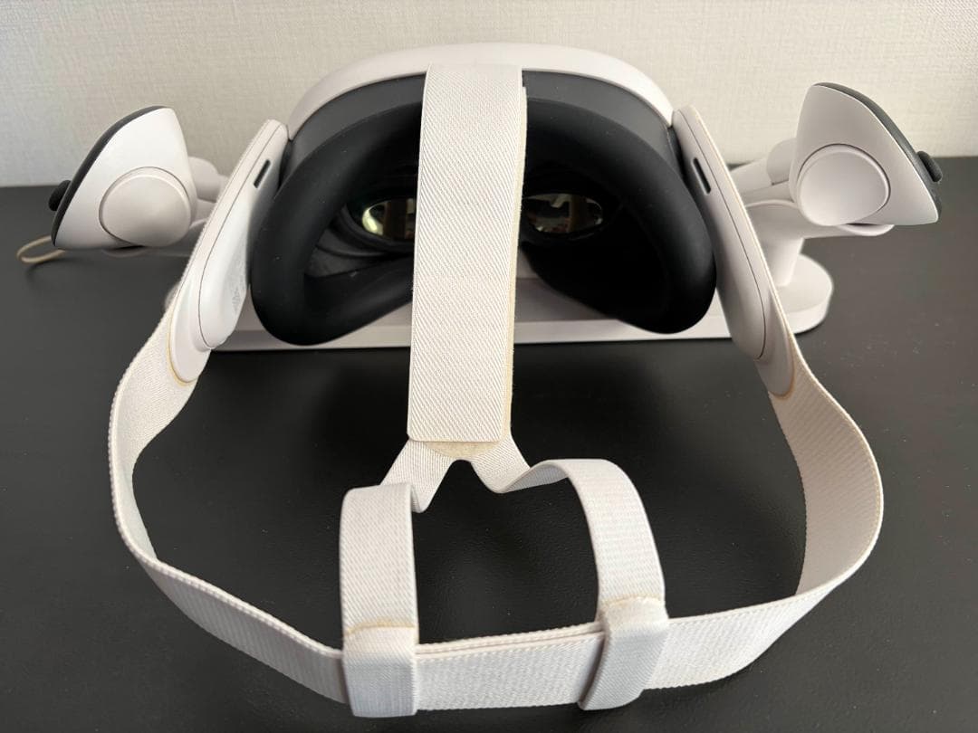 USED /  Quest 3 128GB VRヘッドセット 充電ドック