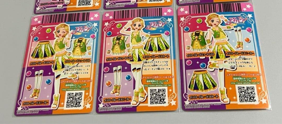 台湾版 DCDアイカツ！2016年4弾 星宮いちご 氷上スミレ 大空あかり 新条