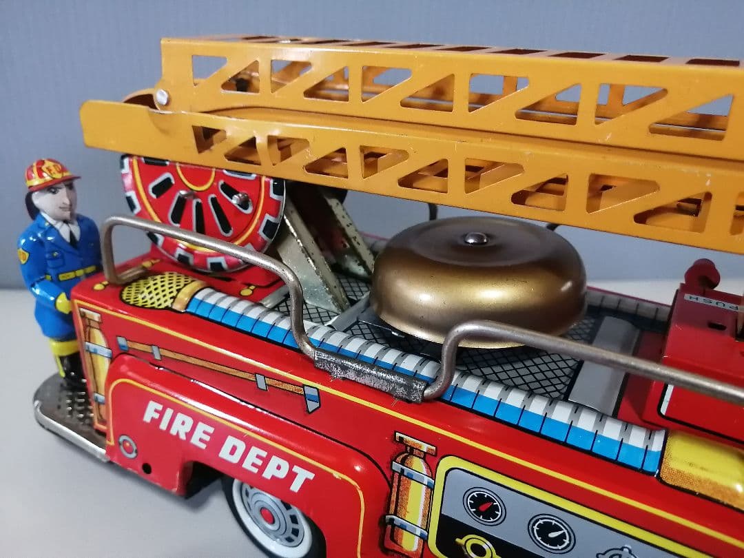 アメリカ型 ハシゴ消防車　電動 / ブリキ　光球商会