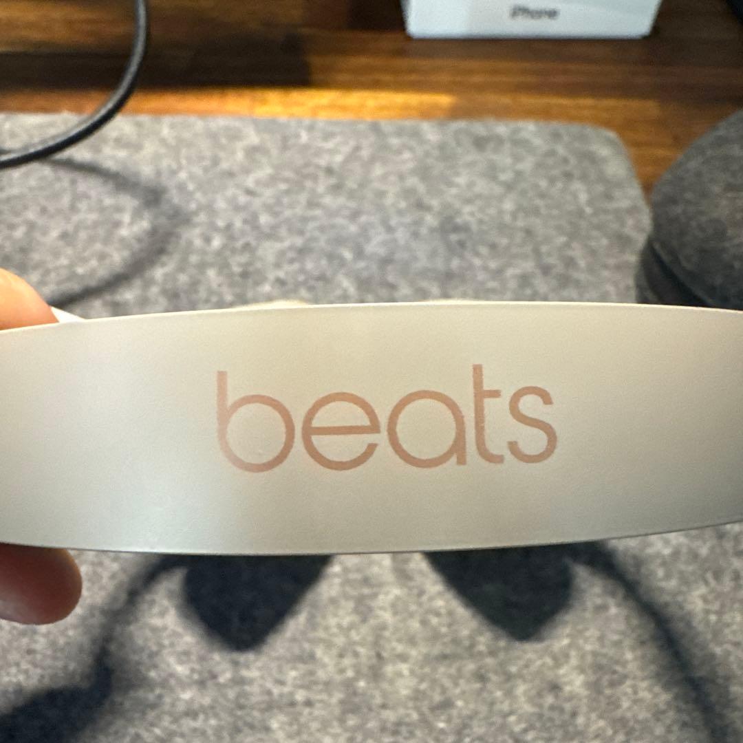 ヘッドホン Beats solo pro