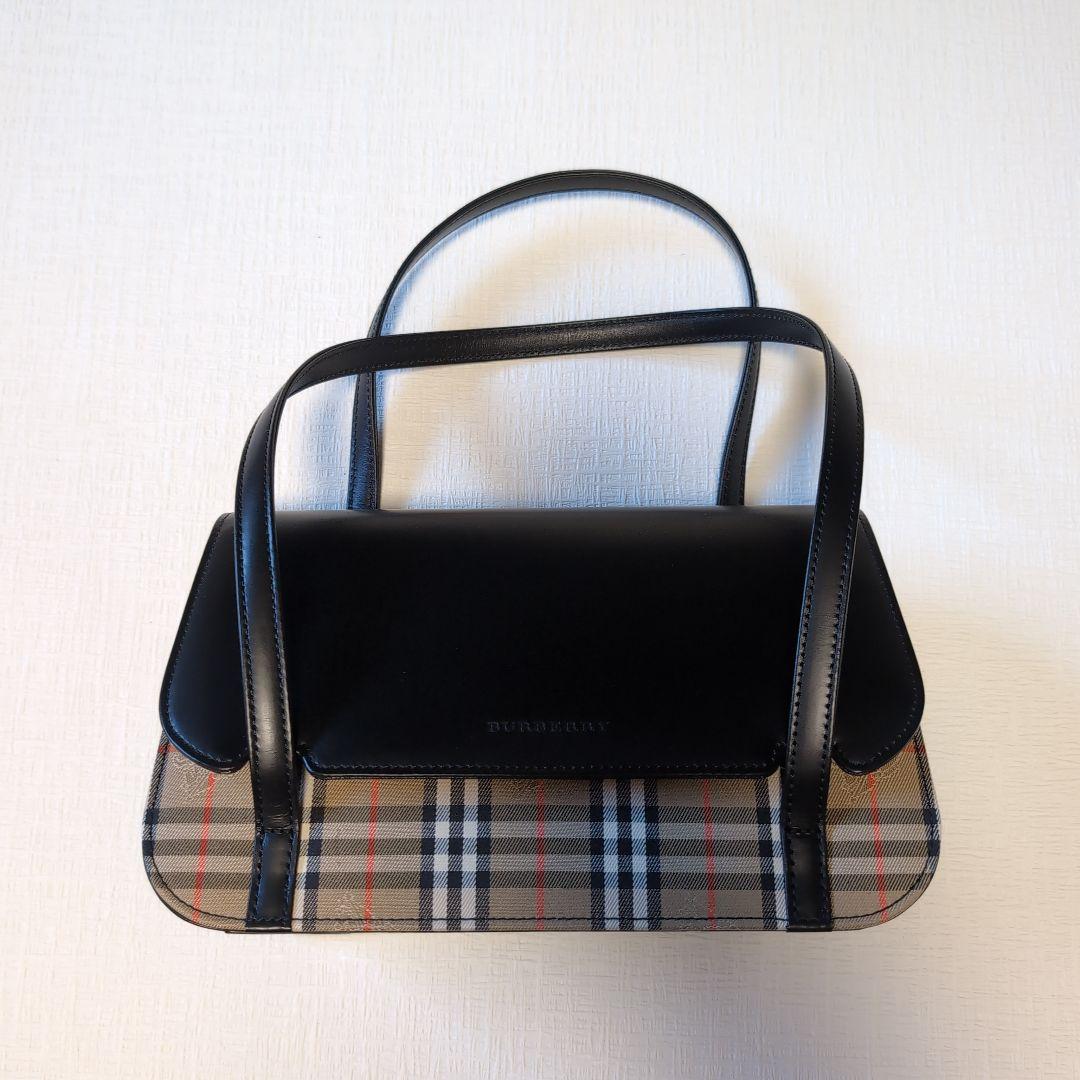 バーバリー　ハンドバッグ　ノバチェック　ロゴ型押し　ミニバッグ　バイカラー