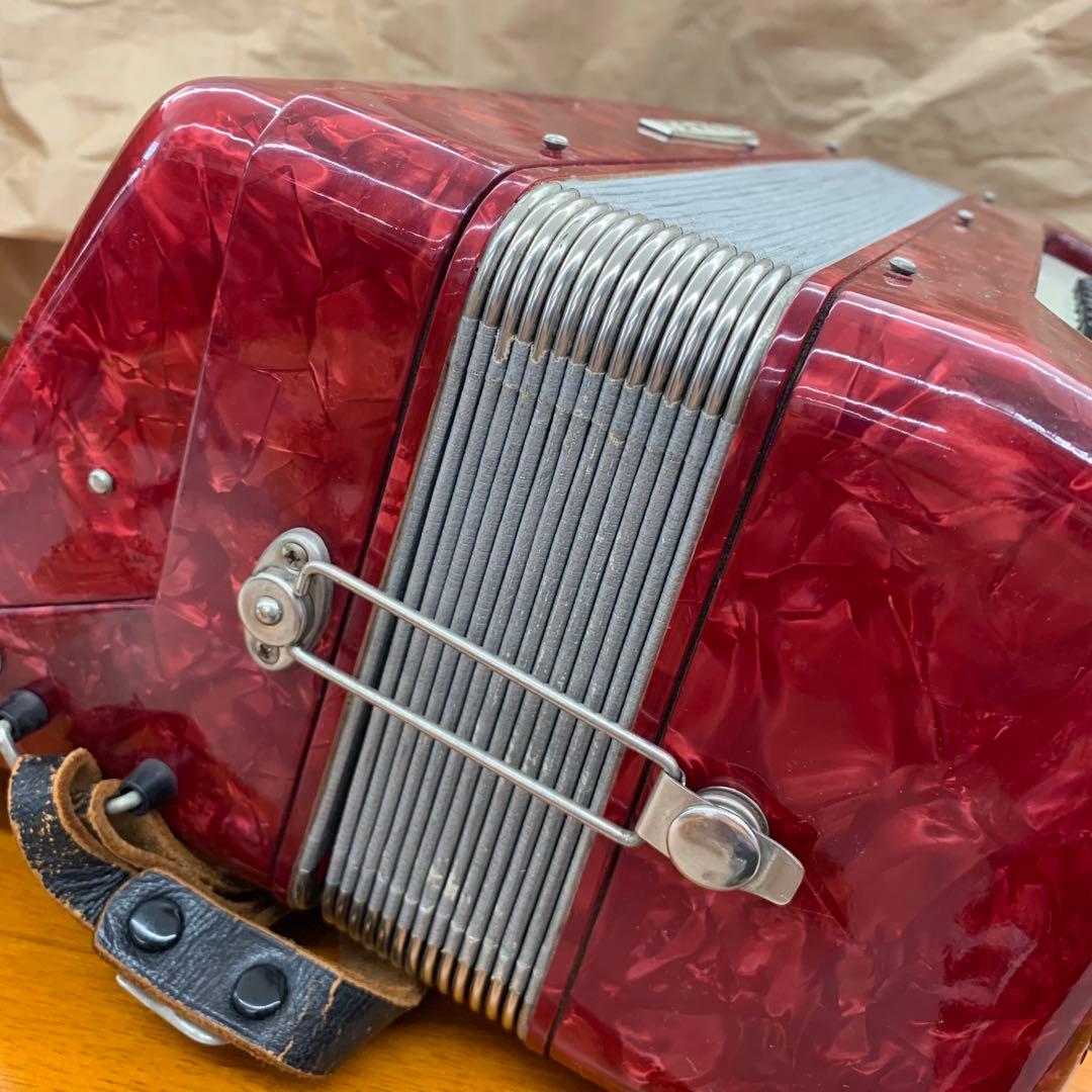 ★ YAMAHA アコーディオン 型番不明 32鍵盤 赤 動作確認済み