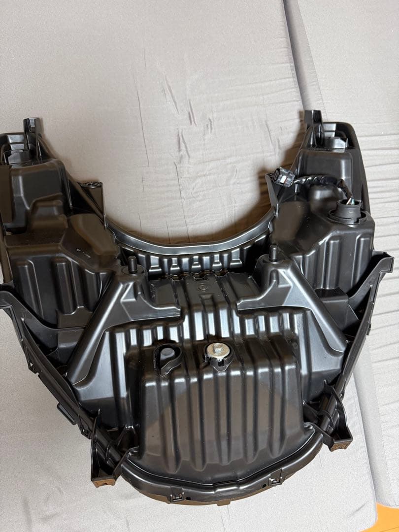 PCX125 JK05純正ヘッドライト訳あり