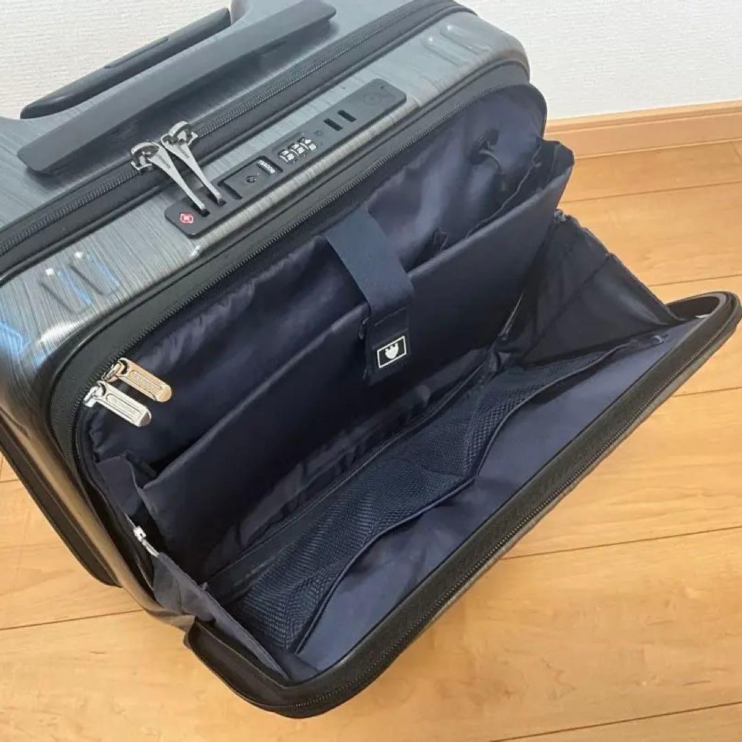 【BERMAS】 INTER CITY フロントオープン スクエア4輪33L