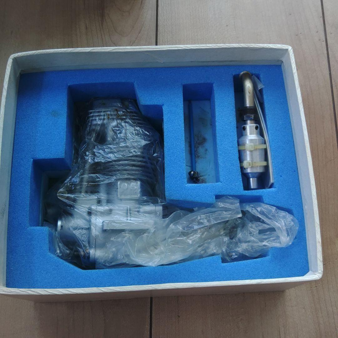 OS FS-80 エンジン