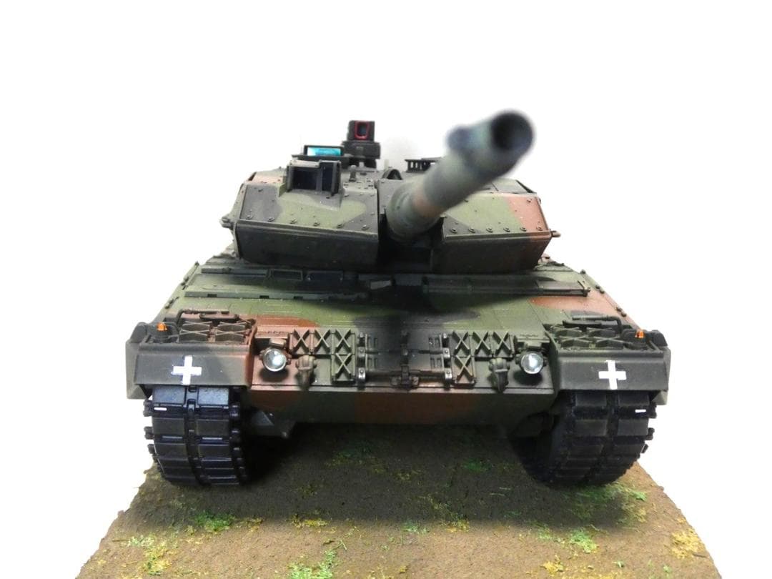 タミヤ 1/35 レオパルト2A6戦車“軍” 完成品