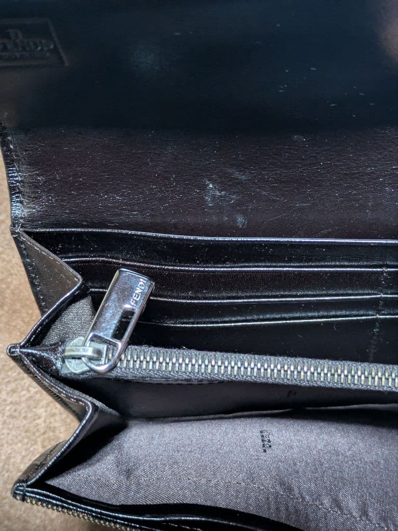 FENDI フェンディ ズッカ ブラウン 二つ折り長財布