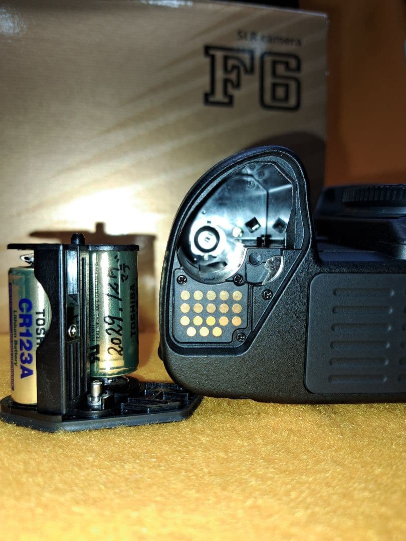 n*u様 Nikon F6　ほぼ新品