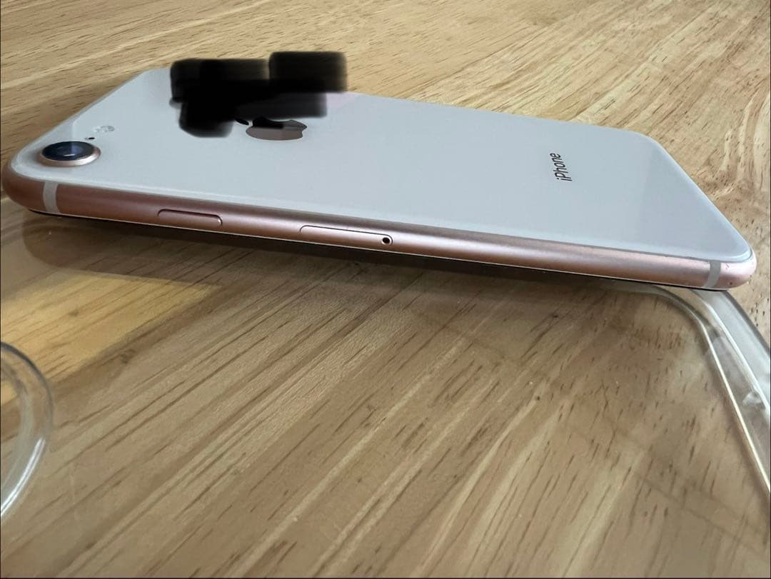 【中古品】Apple iPhone 8 ローズゴールド 本体のみ