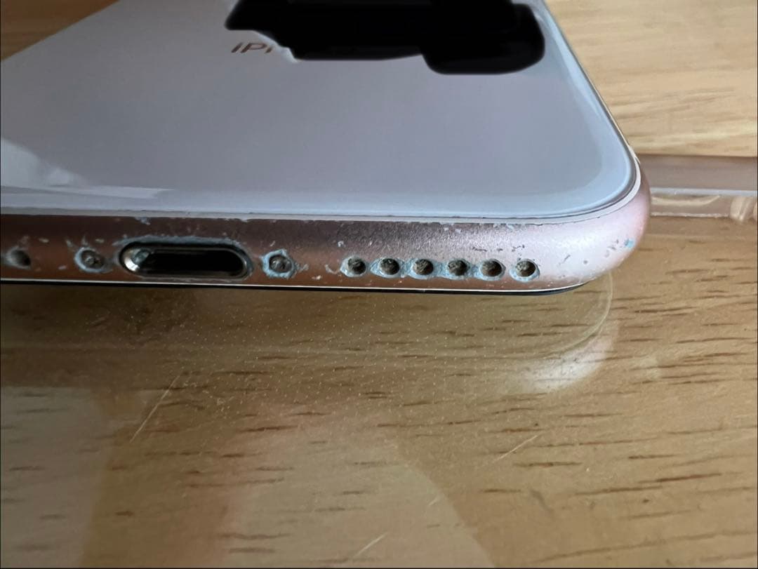 【中古品】Apple iPhone 8 ローズゴールド 本体のみ