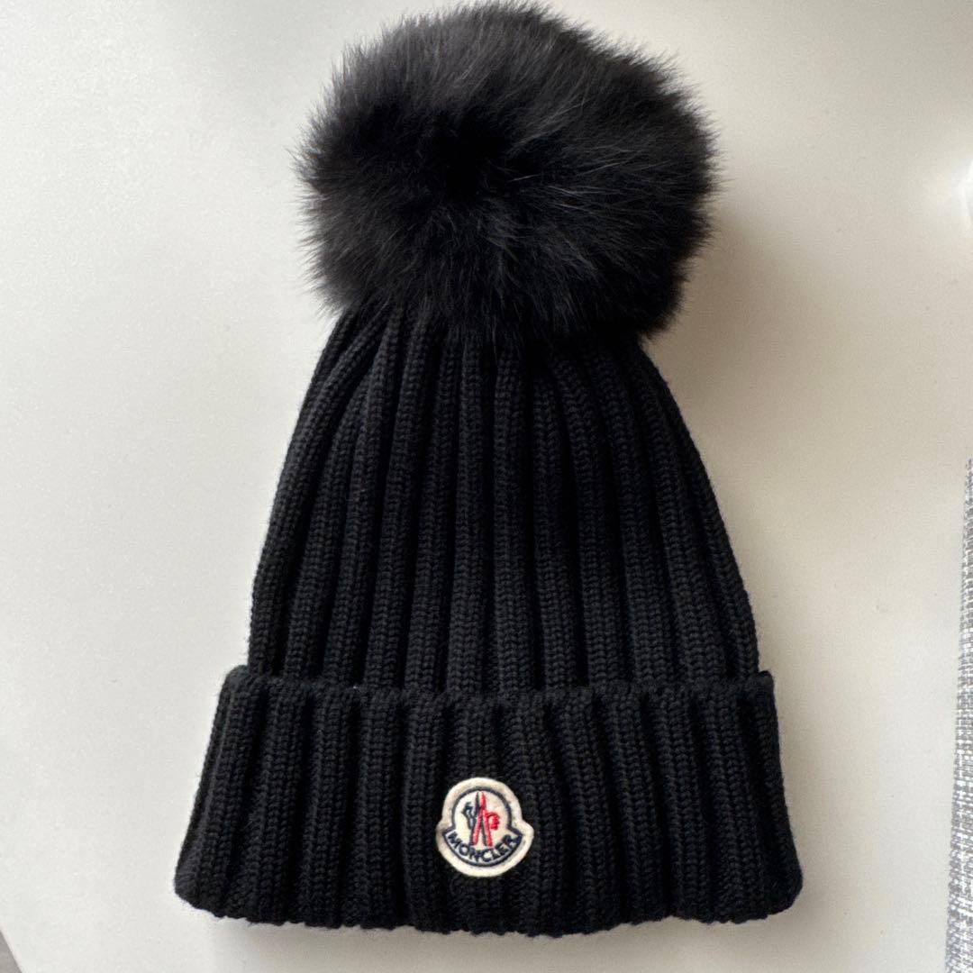 袋付き！美品！Moncler 黒 ポンポン付きニット帽