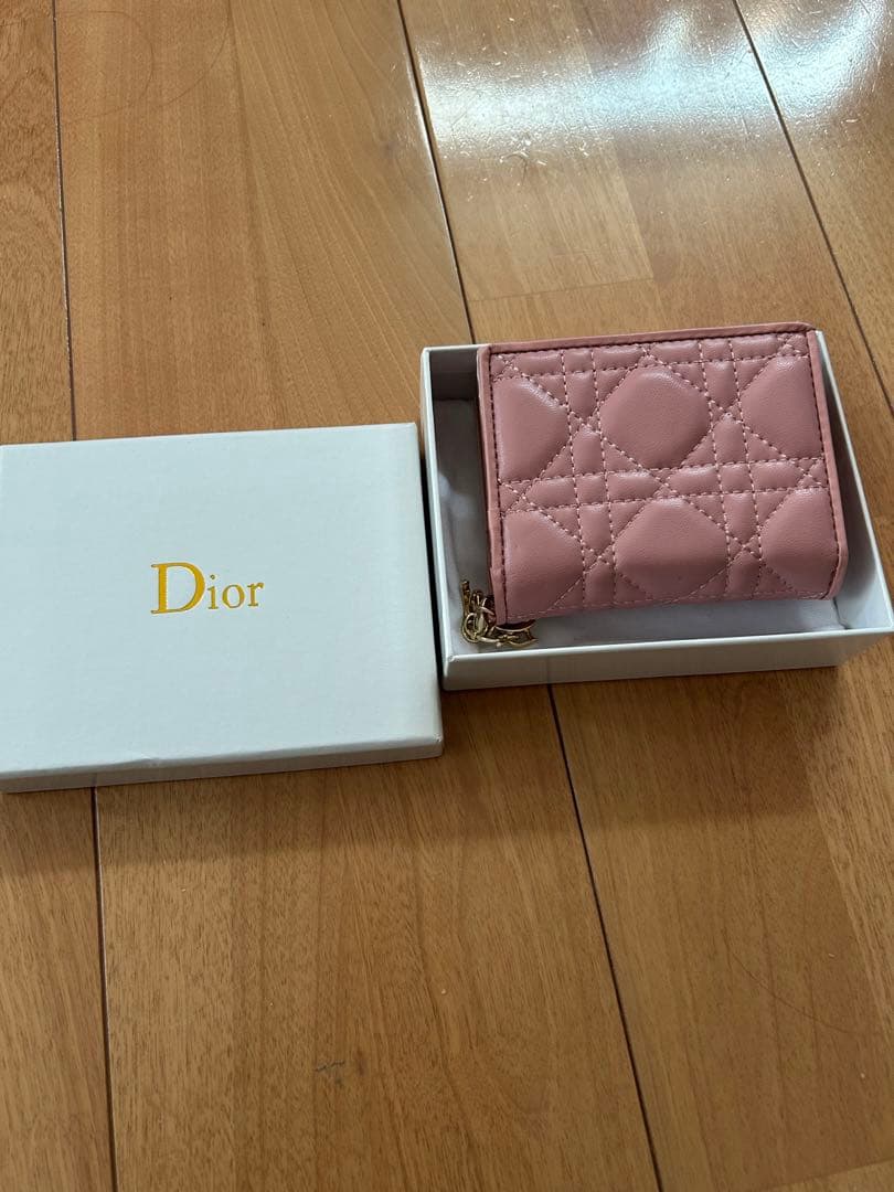 Dior ピンク レザー 二つ折り財布
