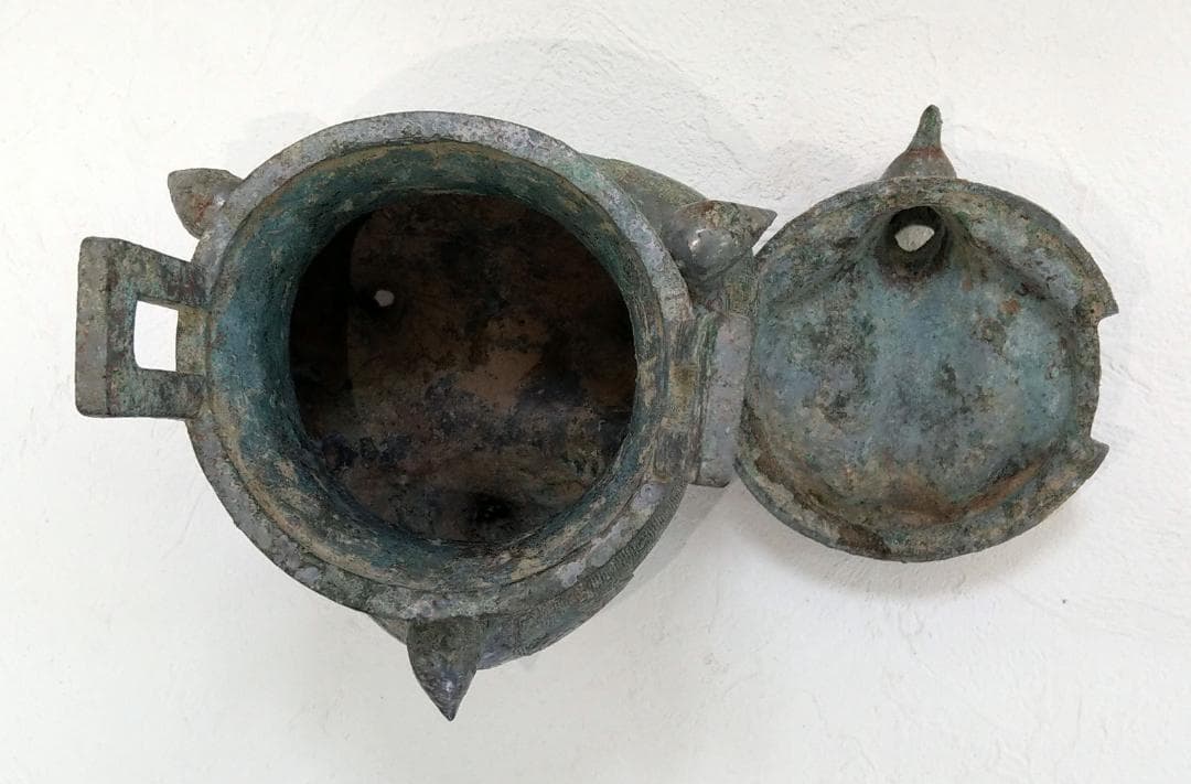 中国 西周青銅器 彫刻 三足 蓋付き 鳥装飾 酒器 高さ21.5cm